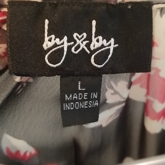 By and By Black and Pink Floral Blouse - Picture 4 of 5